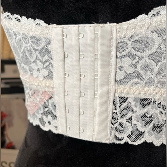 NWT Victoria’s Secret Curvy Posey Lace Bralette - Picture 9 of 16